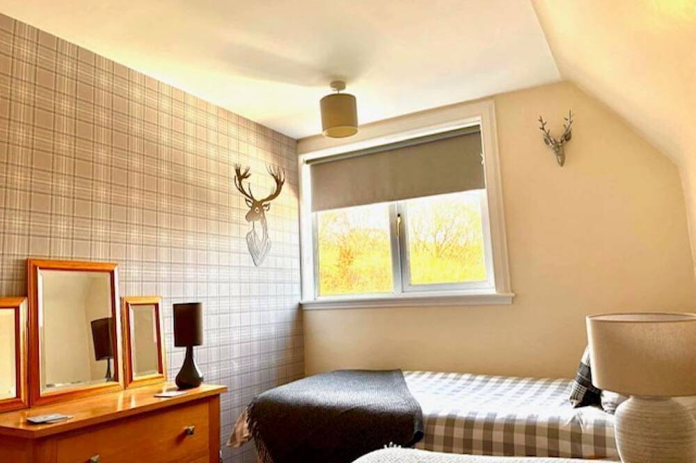 Four Woodside, ideal base to explore the Isle of Jura in Isle of Jura, Argyll & Bute