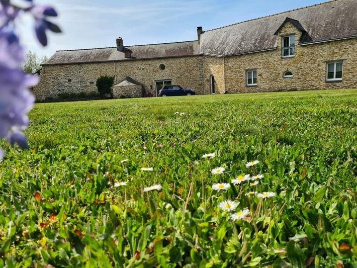 Location de vacances pour 2 personnes, avec terrasse ainsi que jardin et vue à Châteaubriant - 3
