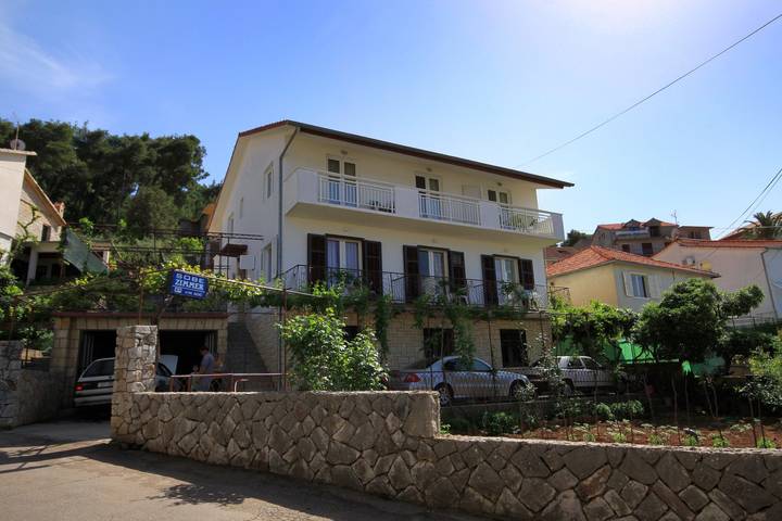 Appartement entier, Appartement d'une chambre avec le balcon et la vue sur le mer Jelsa, Hvar A-196-e in Jelsa, Hvar