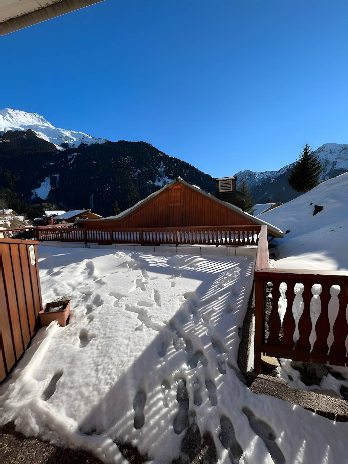 Appartement entier, Appartement '4 Personnes' avec Vue sur la Montagne, Terrasse Partagée et Wi-Fi in Champagny-en-Vanoise, Massif de la Vanoise