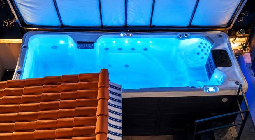 Gîte pour 4 personnes, avec jacuzzi ainsi que terrasse et piscine dans Saint-Roch - 4