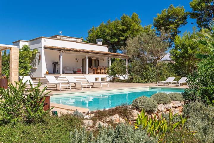 Casa vacanza per 12 persone, con piscina e giardino in Ruffano