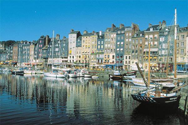 Location de vacances pour 8 personnes, avec Balcon ainsi que Terrasse et Vue à Pennedepie - 2