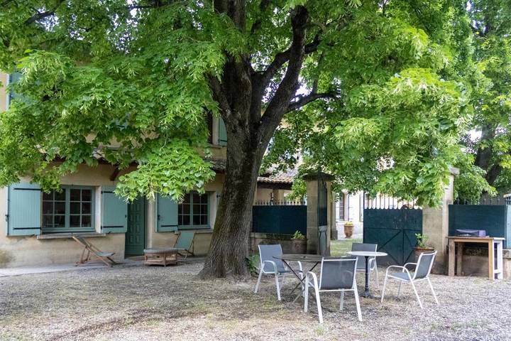 Chambre d’hôte pour 2 personnes, avec jardin ainsi que vue et piscine à Uzès - 2