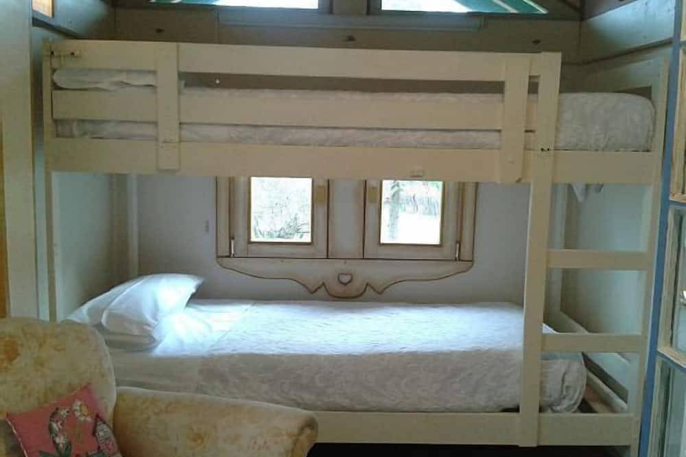 Gîte rural (location complète) La Casita del Río pour 7 - 9 personnes (demandez) in Arraia-Maeztu, Chaîne Cantabrique