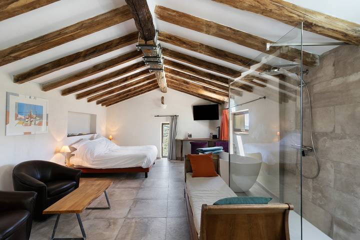 Chambre d’hôte pour 2 personnes, avec Balcon ainsi que Jacuzzi et Jardin en Corse-du-Sud - 3