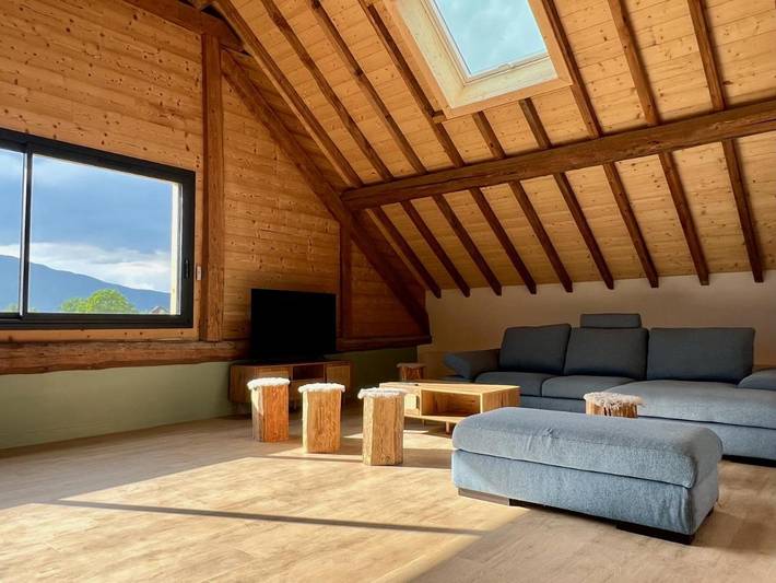 Appartement de vacances pour 8 personnes, avec Terrasse ainsi que Jardin et Vue