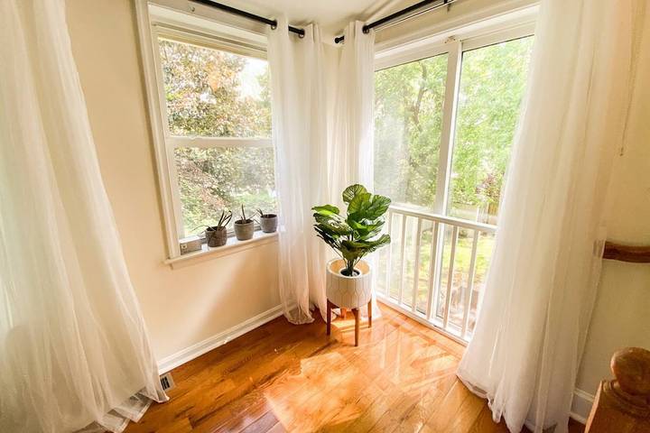 Vacation rental for 8 people, with yard and balcony in Anne Arundel County