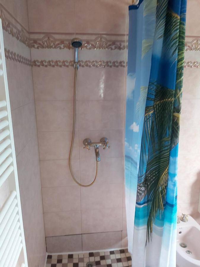 Ganze Ferienwohnung, Villa Prince, nur für Handwerker auch langfristig, nähe Ingolstadt in Vohburg an der Donau, Landkreis Pfaffenhofen an der Ilm
