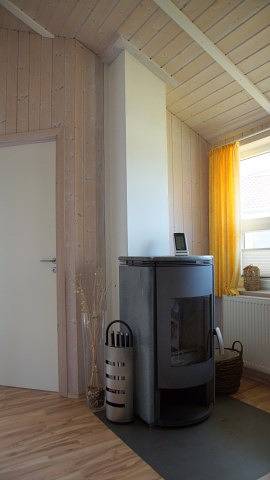 Kinderfreundliches Ferienhaus f?r 6 Personen mit Sauna, Whirlpool und Kaminofen in Otterndorf in Otterndorf, Cuxland