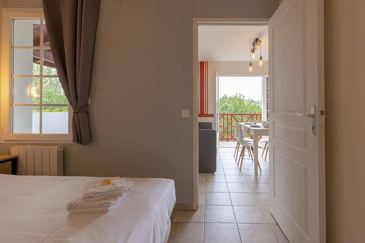 Location de vacances pour 4 personnes, avec piscine et jardin, animaux acceptés à La Bastide-Clairence - 2