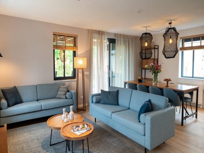 Vakantiehuis voor 12 personen, with Terras and Tuin as well as Zwembad and Sauna in Thorn