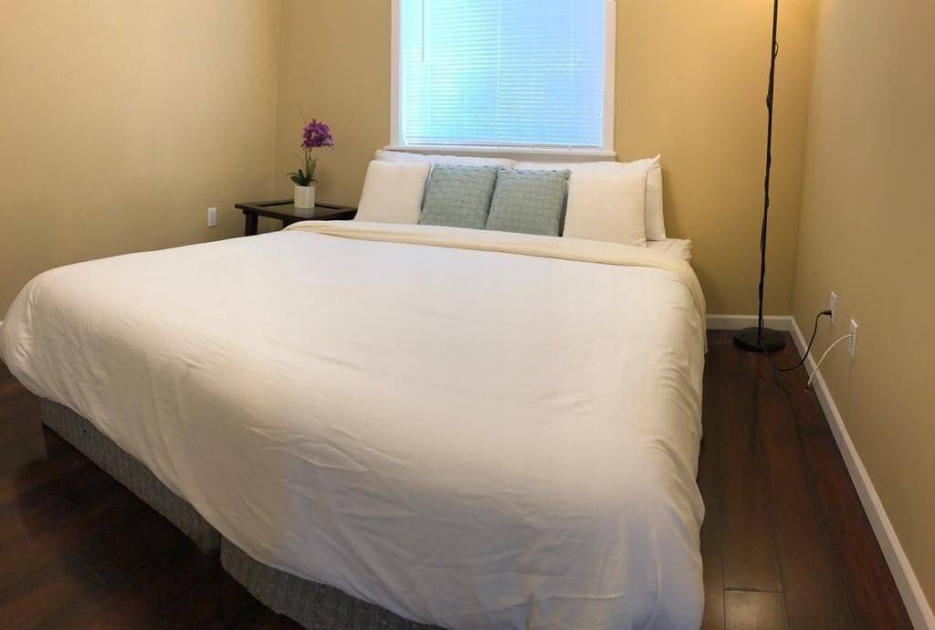 Moderner Luxus in der Quiet Street 4B / 2Ba mit Parkplatz + Bart in El Cerrito, Contra Costa County