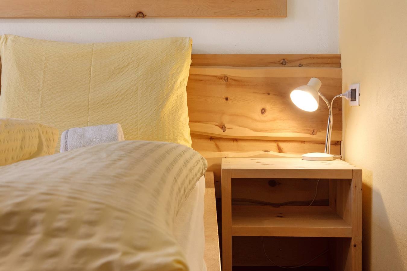 Ganze Wohnung, Ferienwohnung 'Paracia App Cir' mit Meerblick, Gemeinschaftsgarten und Wlan in Paracia, Abtei