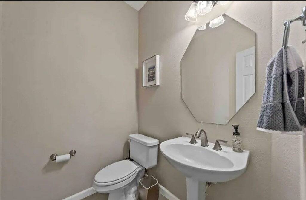 Home away from home with big private fenced backyard in Irving, Dallas County