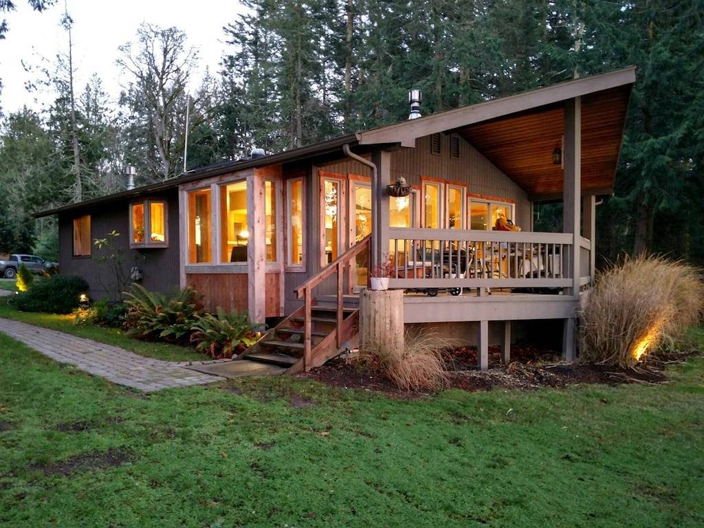 Haustierfreundliches Haus Westcott Bay Waterfronts. Nur wenige Minuten vom Hafen von Roche entfernt. in Roche Harbor, San Juan Island