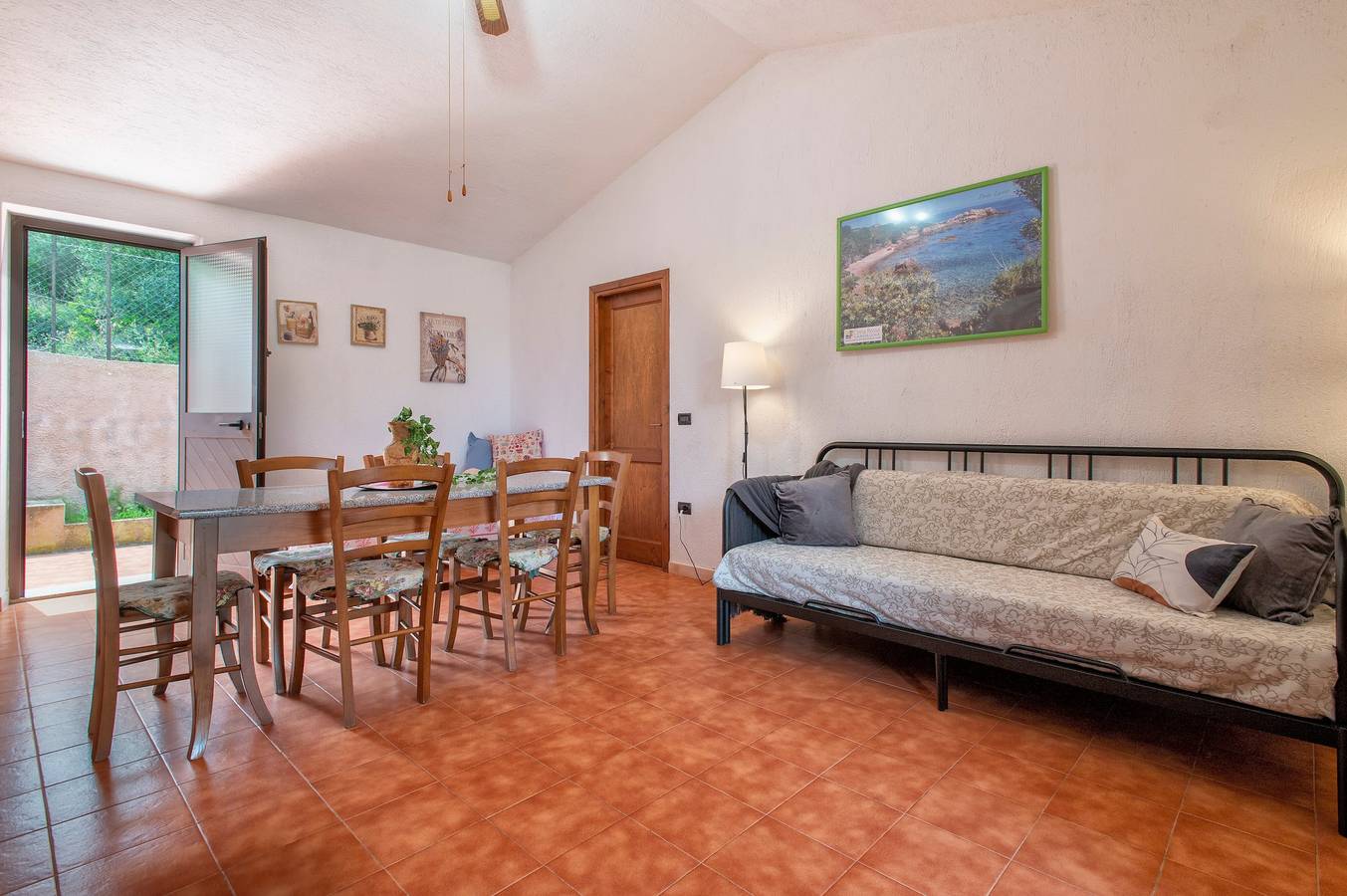 Casa vacanze "La casa vista isola" con vista mare, terrazza e giardino in Pischinazza, Trinità d'Agultu e Vignola