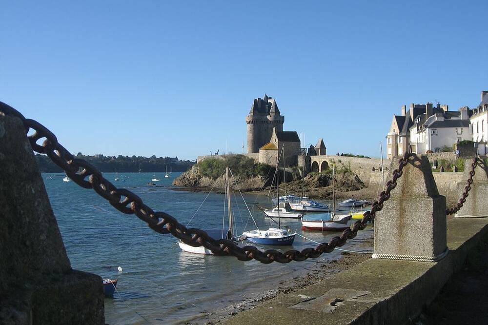 Appartement entier, Grd Studio Terrasse * Solidor*, bord de mer, wifi, vélos, proche rempart in Saint-Malo, Région de Saint-Malo