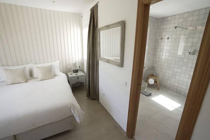 Luxury, Private And Stylish Villa, inc Wifi in Alcaucín, Cordillera Penibética