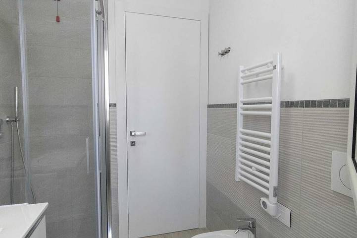Ganze Wohnung, Sailing Suite Apartment With Beachfront Garden in Tortoreto Lido, Alba Adriatica