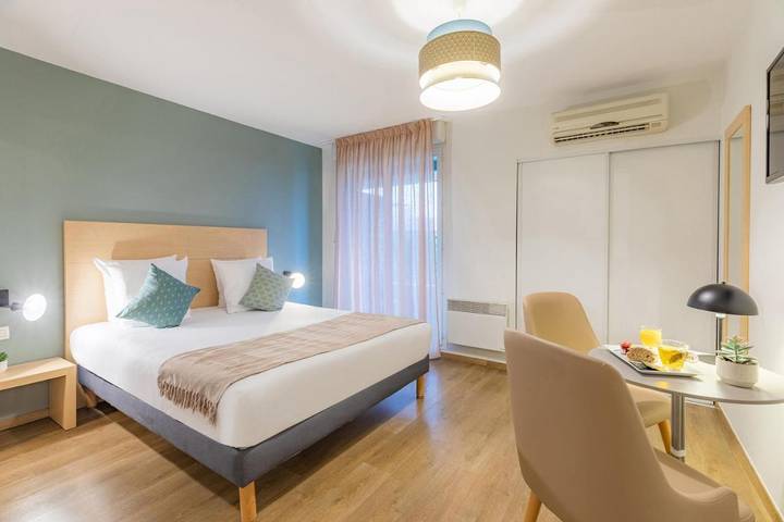 Apartahotel para 4 personas, con Terraza y Jardín además de Piscina y Sauna en Toulouse