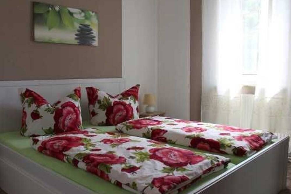 Ganze Wohnung, Ferienwohnung 1 - Eg - Trost, Christina in Ludorf, Müritz