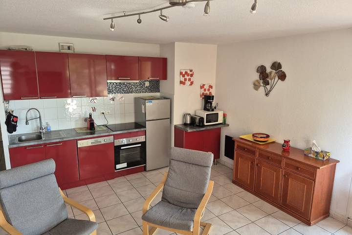 Ganze Wohnung, Ferienwohnung für 6 Personen mit Terrasse in Saint-Aygulf, Frejus