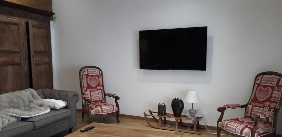 Gîte pour 7 personnes, avec terrasse et vue, animaux acceptés à Laruns - 3