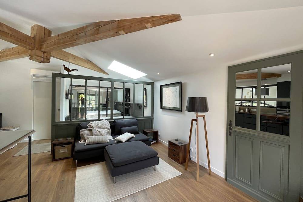 Appartement entier, Indépendance Tranquillité  idéal déplacement professionnel  escapade  amoureuse in Andrézieux-Bouthéon, Montbrison