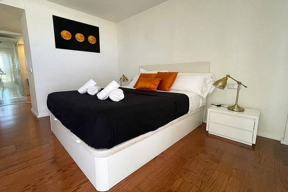 Entire apartment, Jacuzzi Apartment Marina Botafoch Ibiza in Talamanca, Ibiza (Municipality)