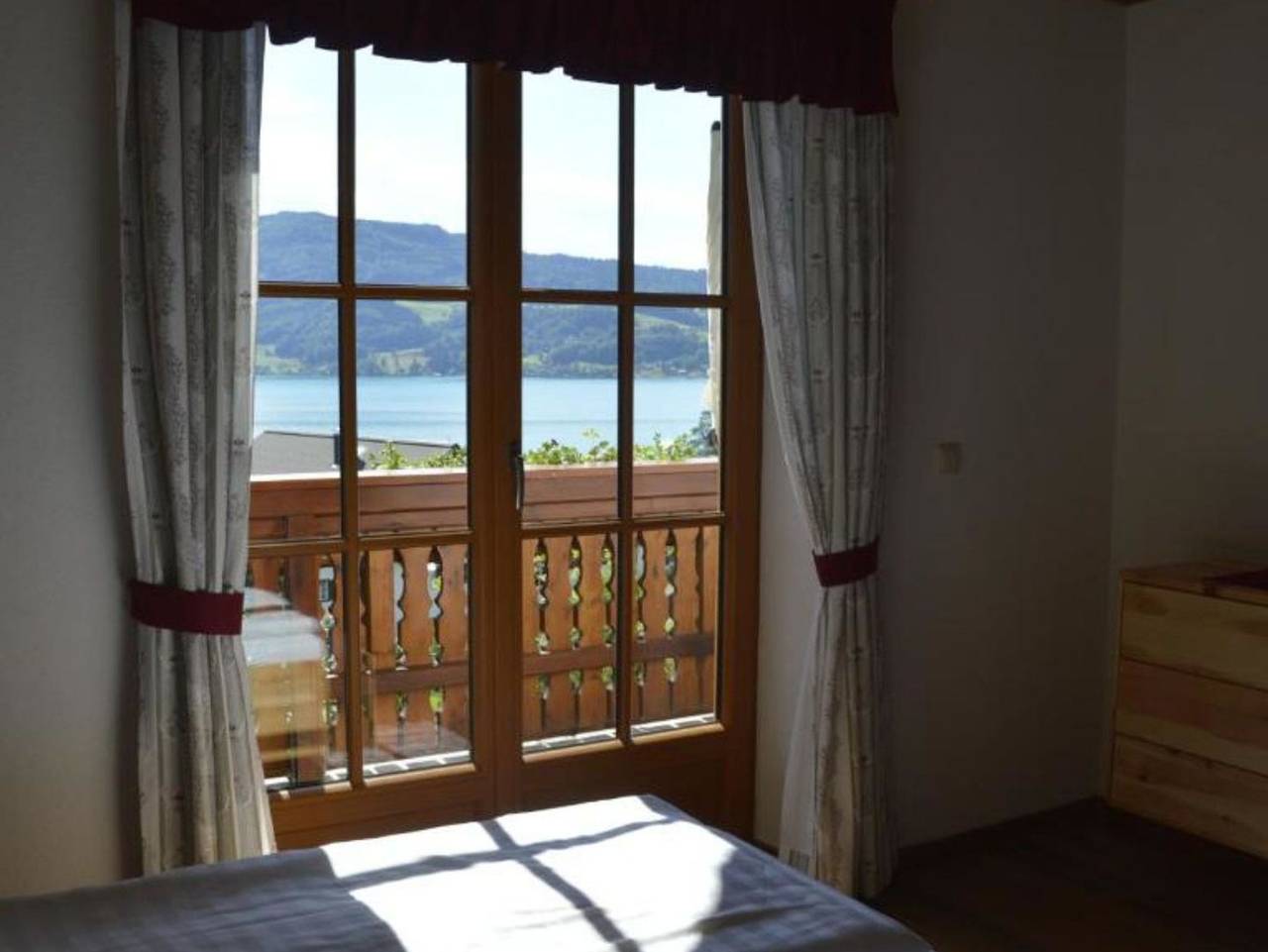 Ganze Ferienwohnung, Haus Stückler - Ferienwohnung Seeblick 2-3 Personen in Steinbach am Attersee, Traunviertel