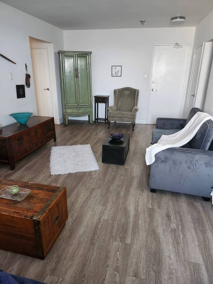 Apartamento entero, ¡El apartamento de 1 cama tiene capacidad para 4 a 20 minutos de todo! in North York, Toronto