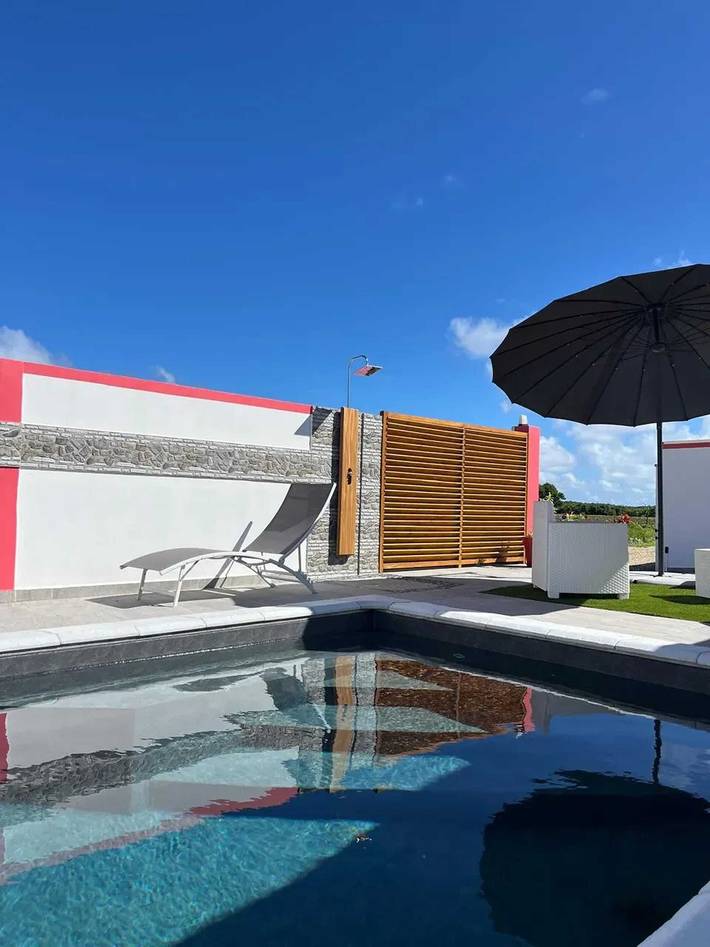 Chalet para 6 personas, con jardín y piscina en Guadalupe
