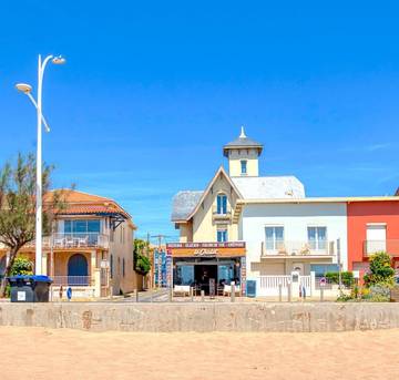Hôtel pour 4 personnes, avec jardin et vue dans Plage Centrale (Valras-Plage)