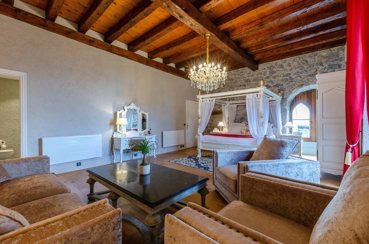 Chambre d’hôte pour 2 personnes, avec Jardin dans Arbin
