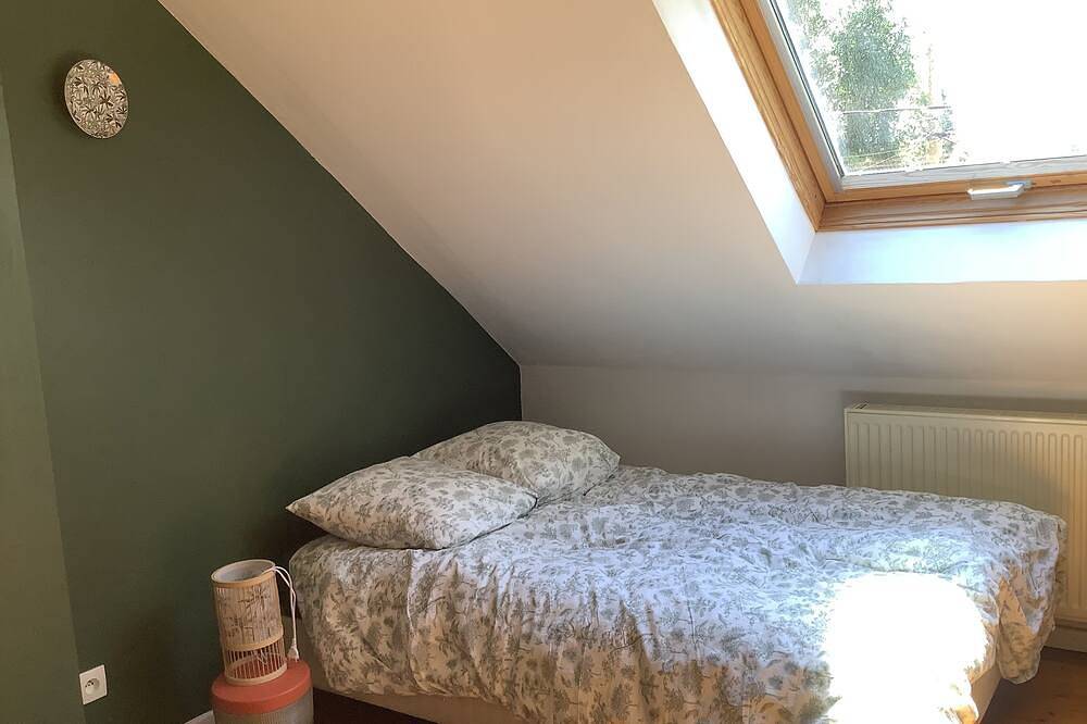 Studio with private bathroom and picnic area in Abbeville (Somme), Región de Abbeville