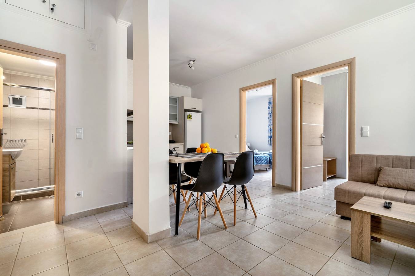Ganze Wohnung, Studio 'Family Junior Suite' mit Gemeinschaftspool, Wlan und Klimaanlage in Nydri, Griechenland