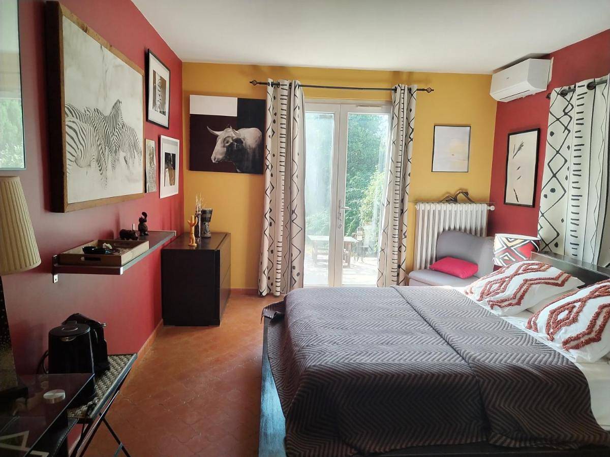Au Mas Saint Pierre - Chambres d'hotes de charme et gite in Pignans, Région de Brignoles