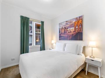 Vacation Rental for 4 Guests in Melbourne, Port Phillip City, Picture 4