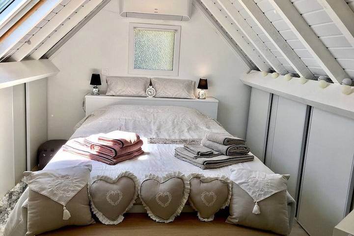 Location de vacances pour 6 personnes, avec jardin à La Motte-Saint-Jean - 2