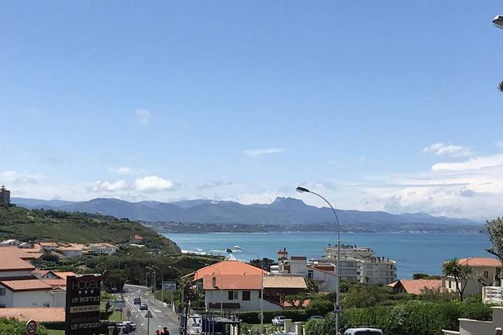 Gîte pour 5 personnes, avec terrasse et jardin dans Plage de la côte des Basques