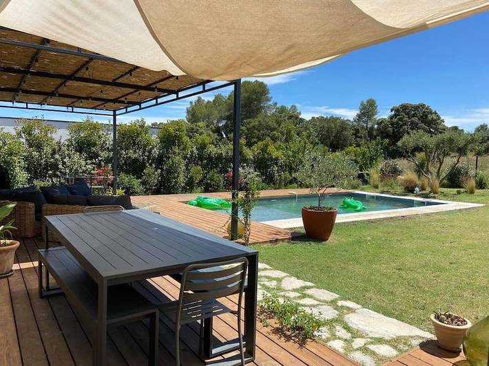 Location de vacances pour 6 personnes, avec vue ainsi que piscine et jardin à Assas (Hérault) - 4