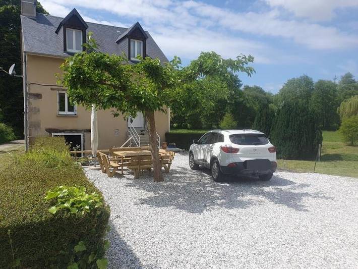 Location de vacances pour 4 personnes, avec Terrasse ainsi que Jardin et Vue à Bacilly