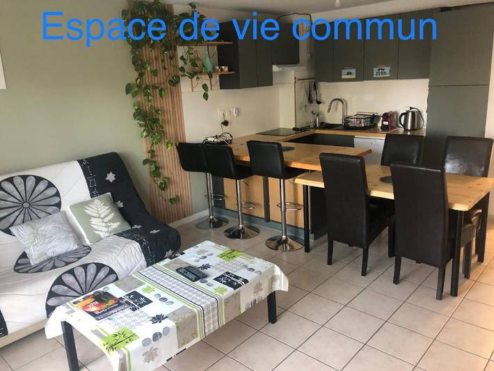 Appartement de vacances pour 2 personnes, avec vue ainsi que terrasse et jardin