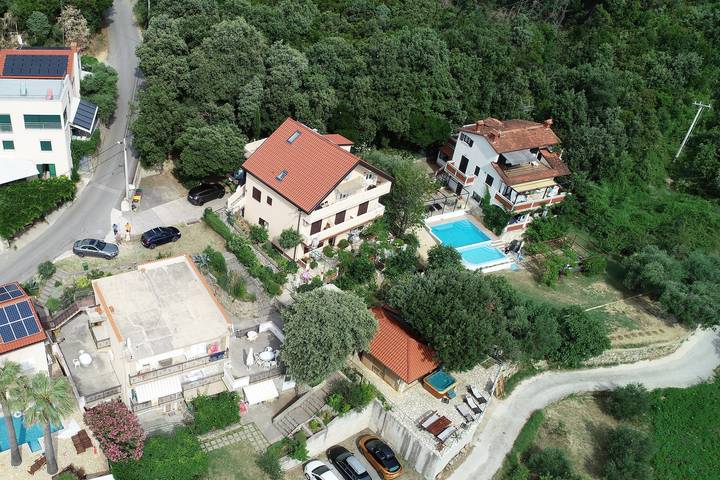 Ferienwohnung für 4 Personen, mit Balkon/Terrasse und Sauna in Supetarska Draga