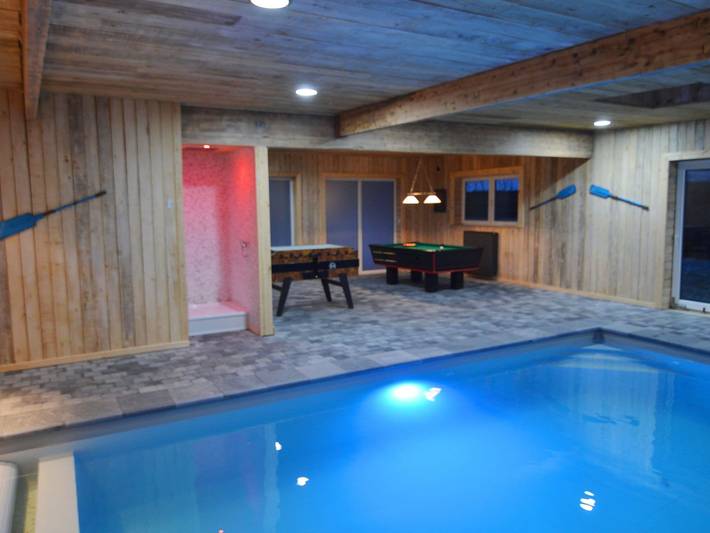 Maison de vacances pour 14 personnes, avec Terrasse ainsi que Piscine et Sauna dans Robertville