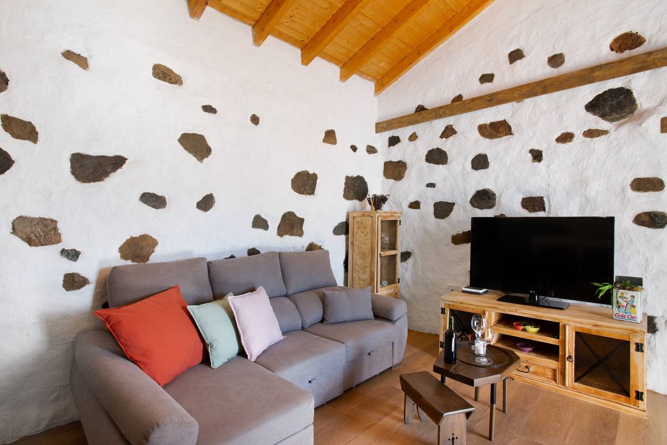Casa Tito Y Teresita' avec vue sur la mer, terrasse privée et Wi-Fi in Cueva Grande, Vega de San Mateo