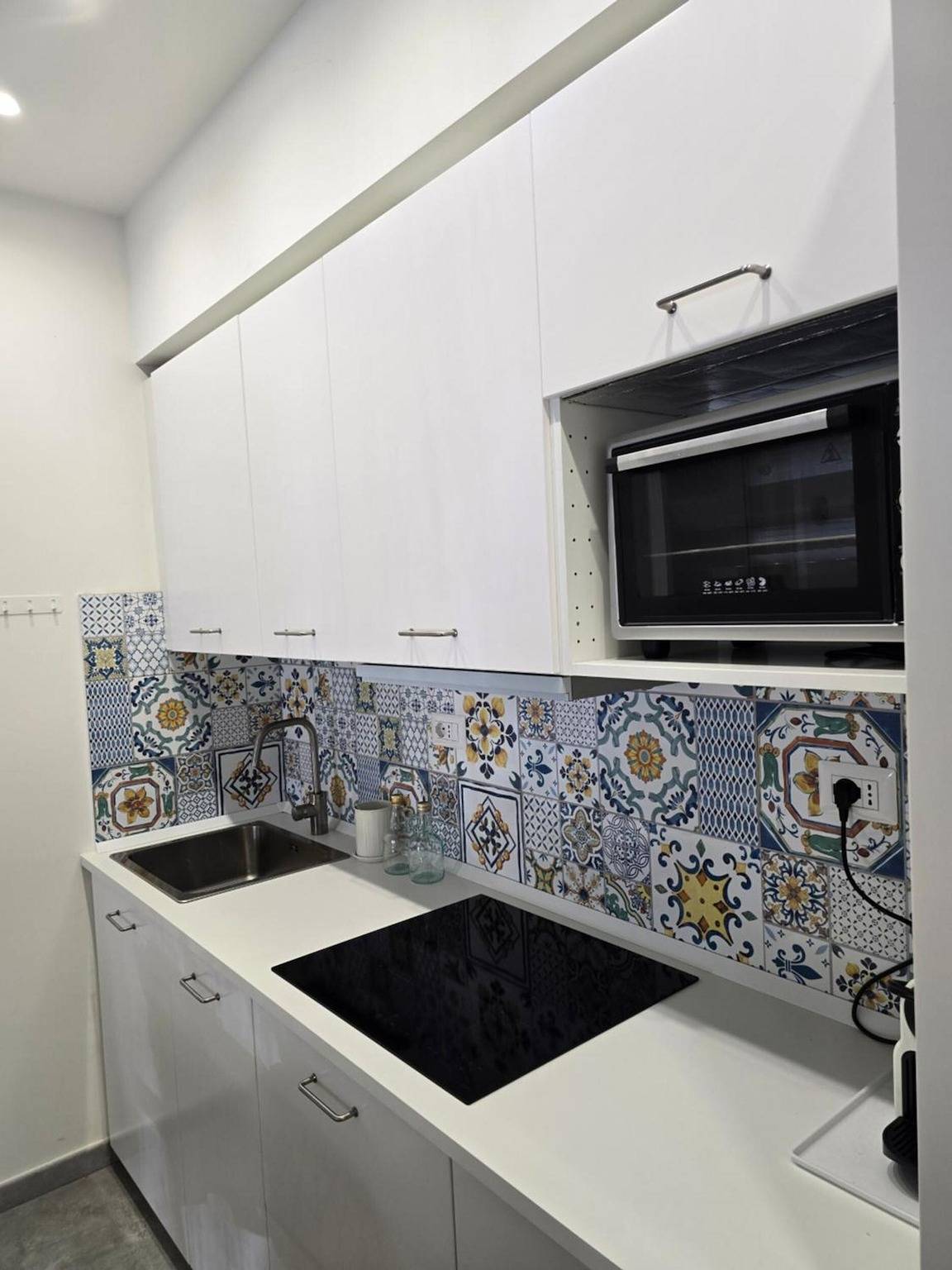 Entire apartment, Apartment 'Casetta Di Nonno Paolo' with Wi-Fi and Air Conditioning in Giardini-Naxos, Messina Province