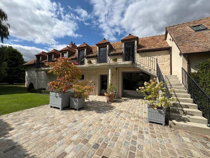Gîte pour 4 personnes, avec jardin et sauna ainsi que vue et piscine à Saint-Pierre-d'Autils