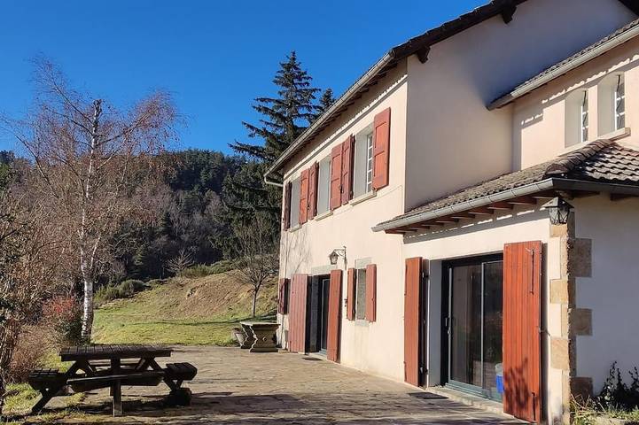 Location de vacances pour 6 personnes, avec Jardin à Le Malzieu-Ville